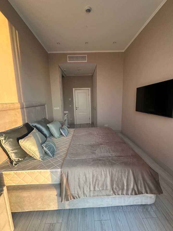 2-комнатная квартира, 63 м² — фотография 3