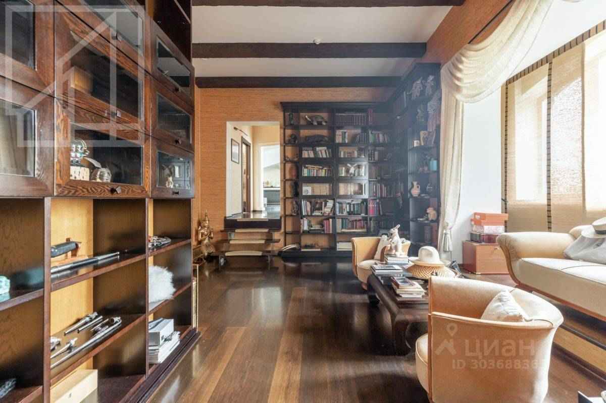 4-комнатная квартира, 300 м² — фотография 3