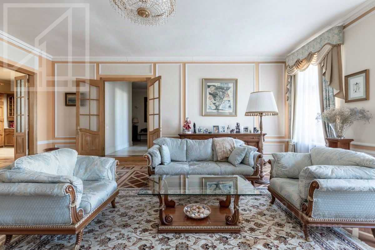 4-комнатная квартира, 160 м² — фотография 2