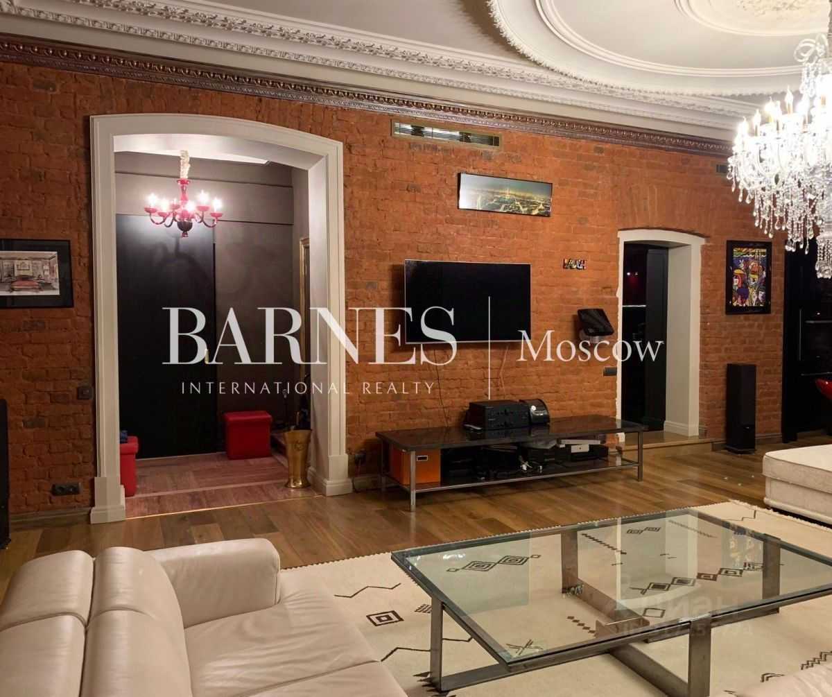 2-комнатная квартира, 105 м² — фотография 3