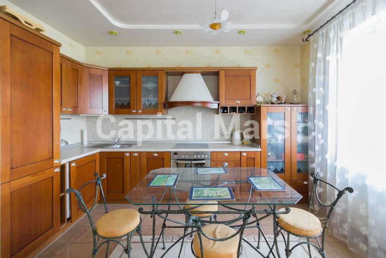 4-комнатная квартира, 130 м²