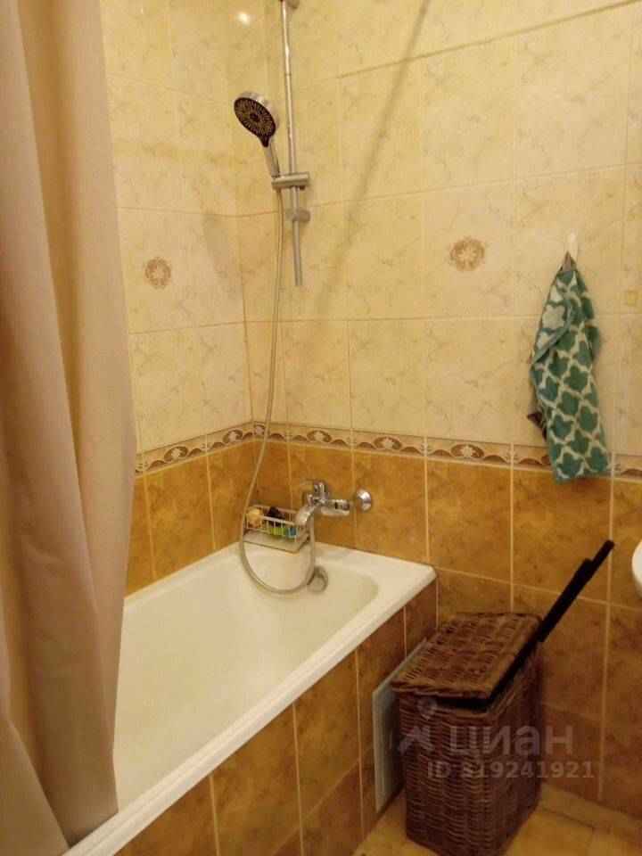 2-комнатная квартира, 64 м² — фотография 2