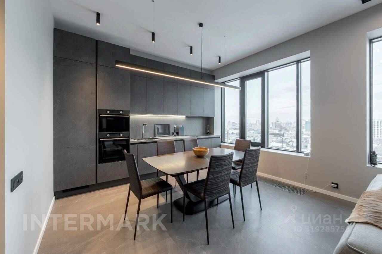 2-комнатная квартира, 70 м² — фотография 3