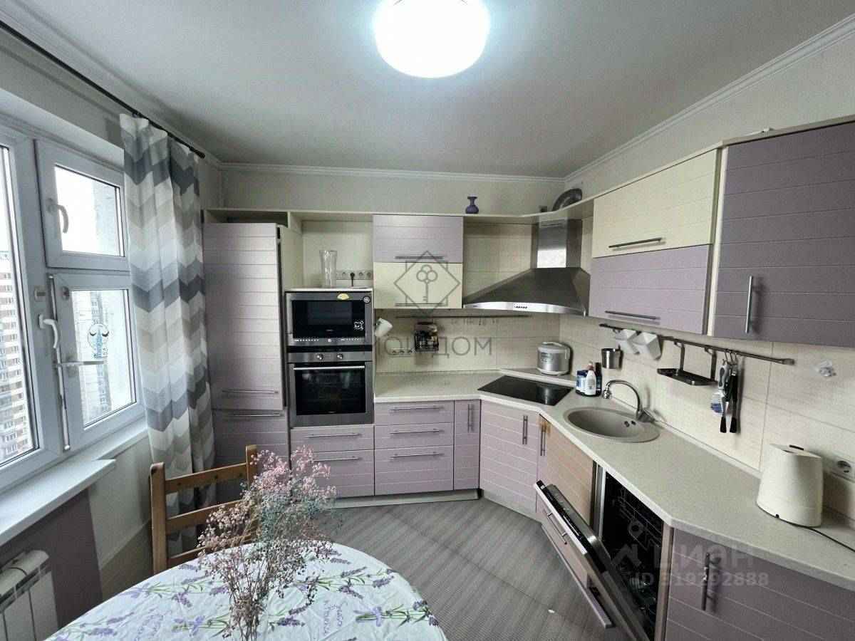 3-комнатная квартира, 76 м² — фотография 2