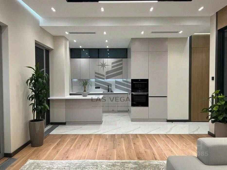 4-комнатная квартира, 160 м² — фотография 3