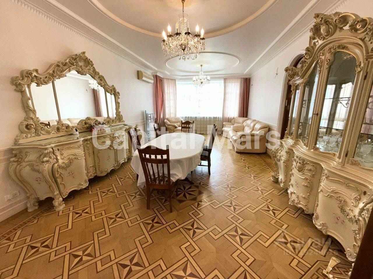 4-комнатная квартира, 135 м²