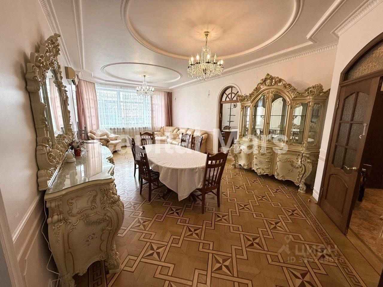 4-комнатная квартира, 135 м² — фотография 2