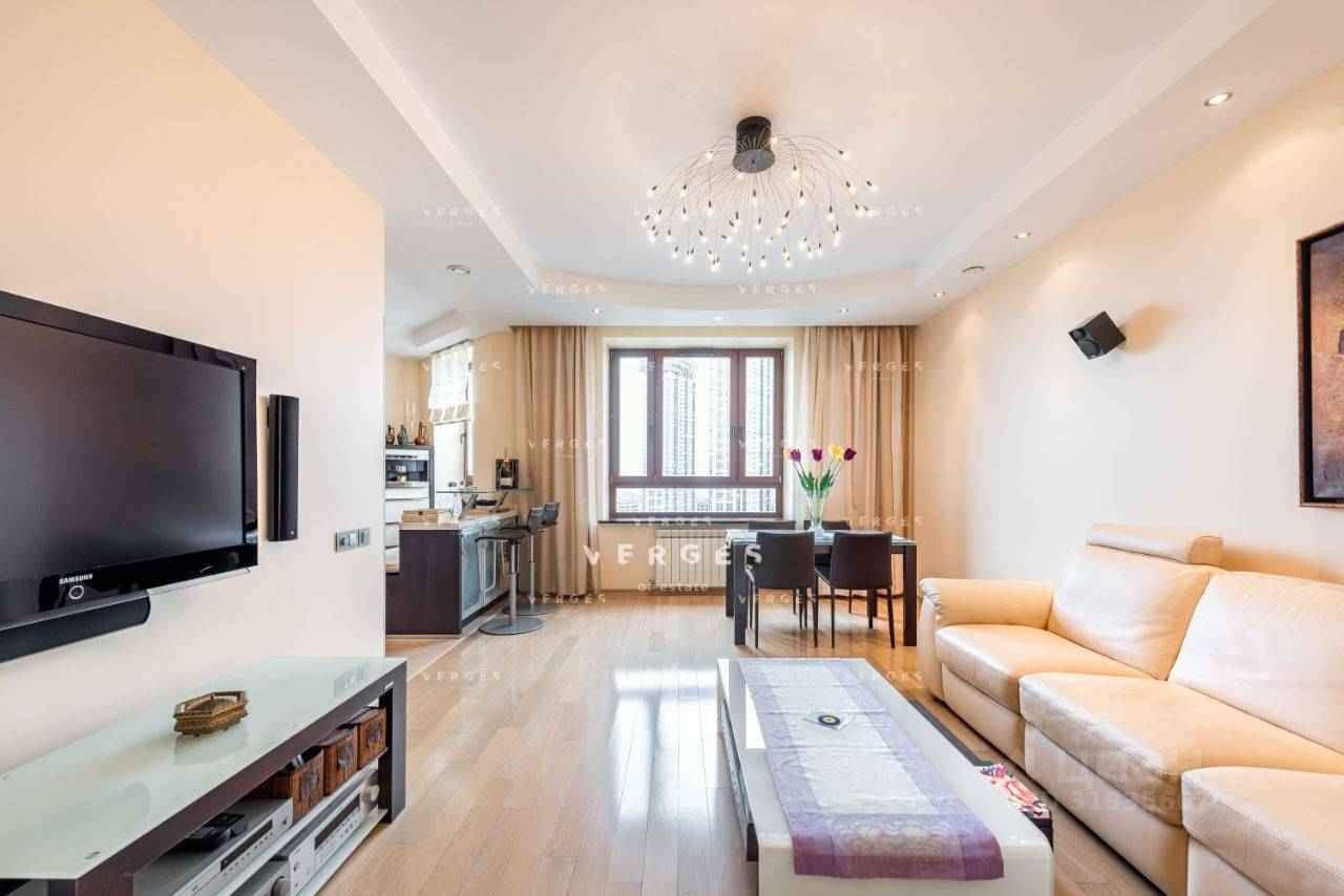 4-комнатная квартира, 138 м² — фотография 3