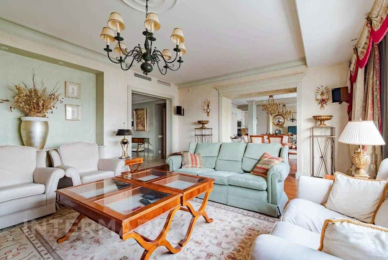 4-комнатная квартира, 150 м²