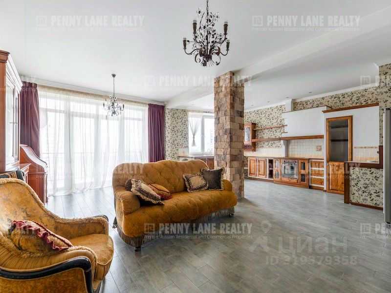 5-комнатная квартира, 200 м²