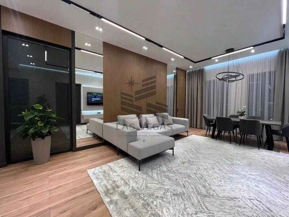 4-комнатная квартира, 160 м² — фотография 2