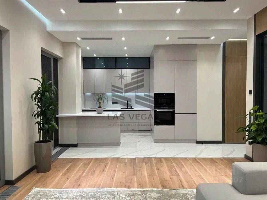 4-комнатная квартира, 160 м² — фотография 3