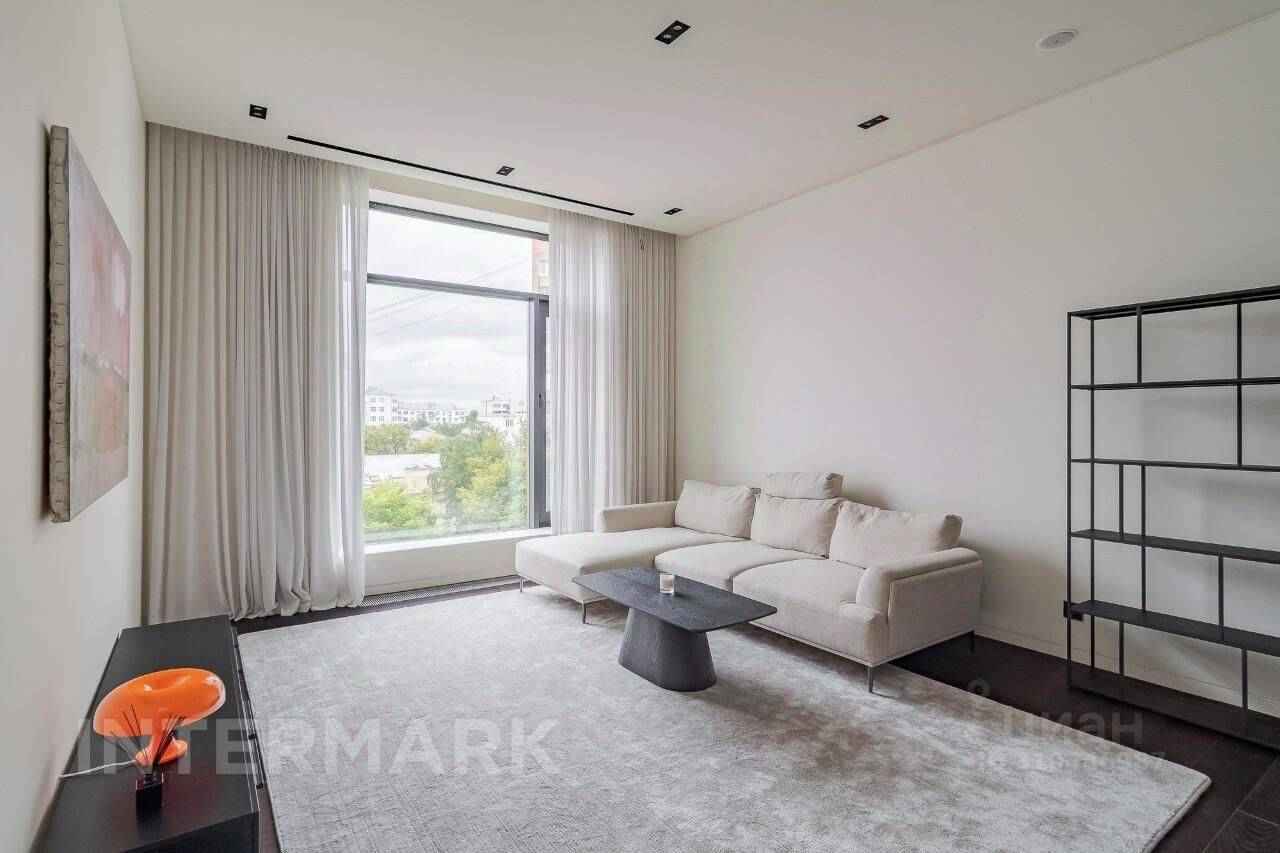 2-комнатная квартира, 76 м² — фотография 2