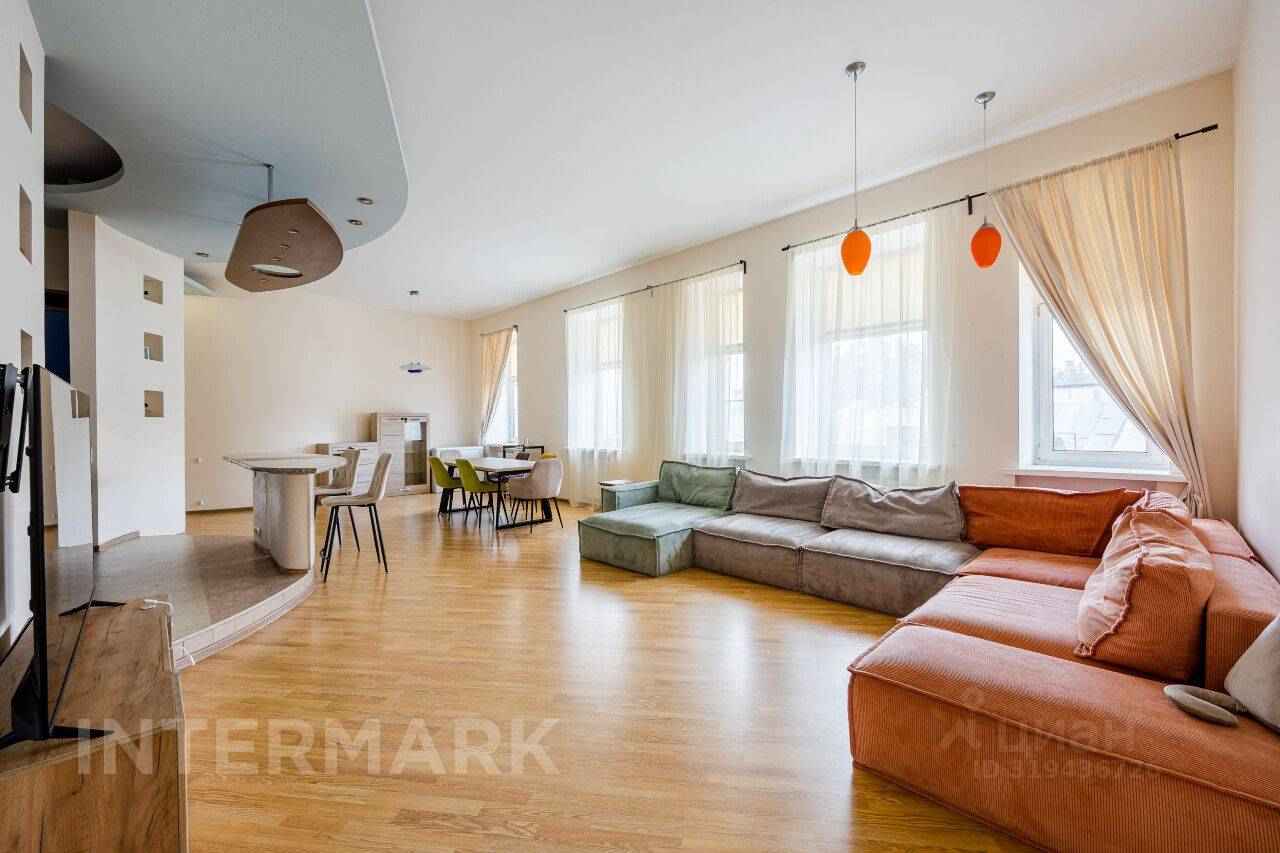 4-комнатная квартира, 180 м² — фотография 2