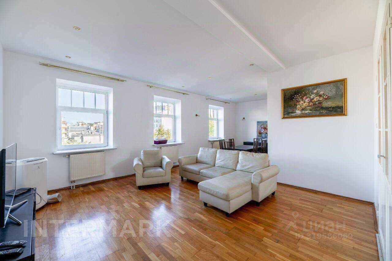 4-комнатная квартира, 155 м²