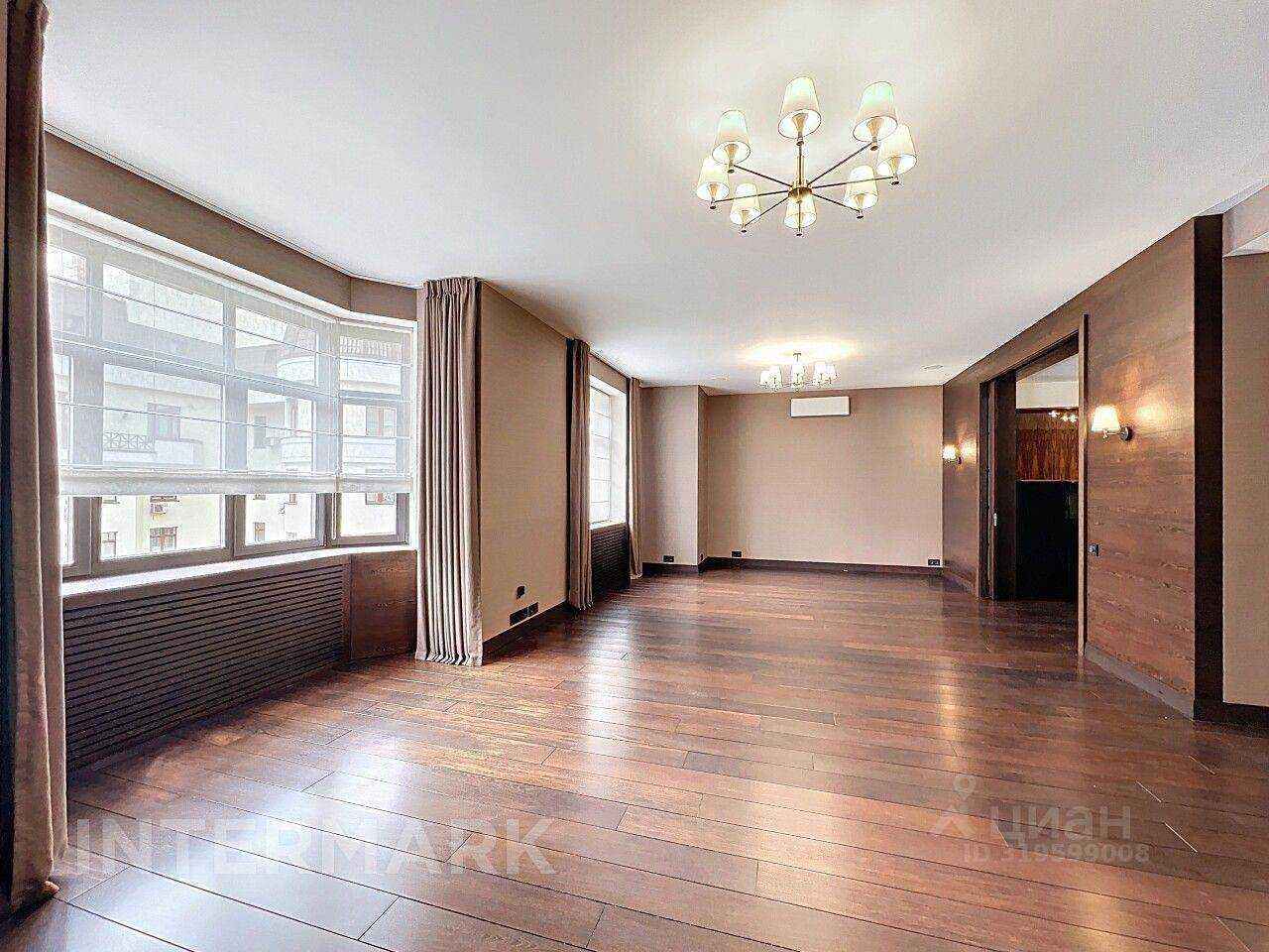 4-комнатная квартира, 260 м²