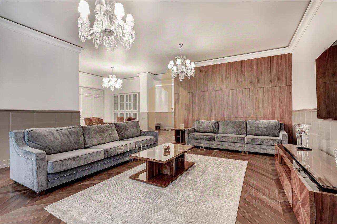3-комнатная квартира, 180 м²