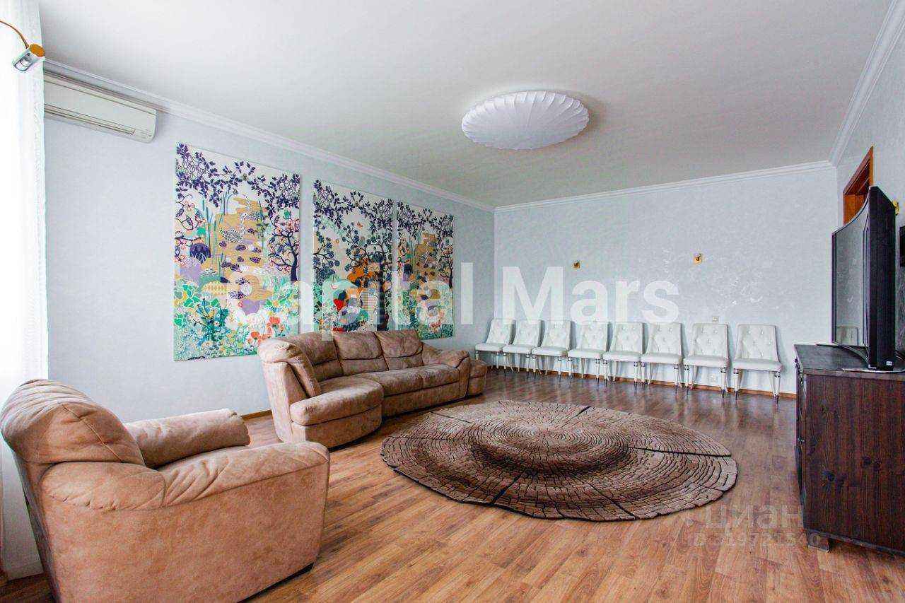 4-комнатная квартира, 160 м² — фотография 2