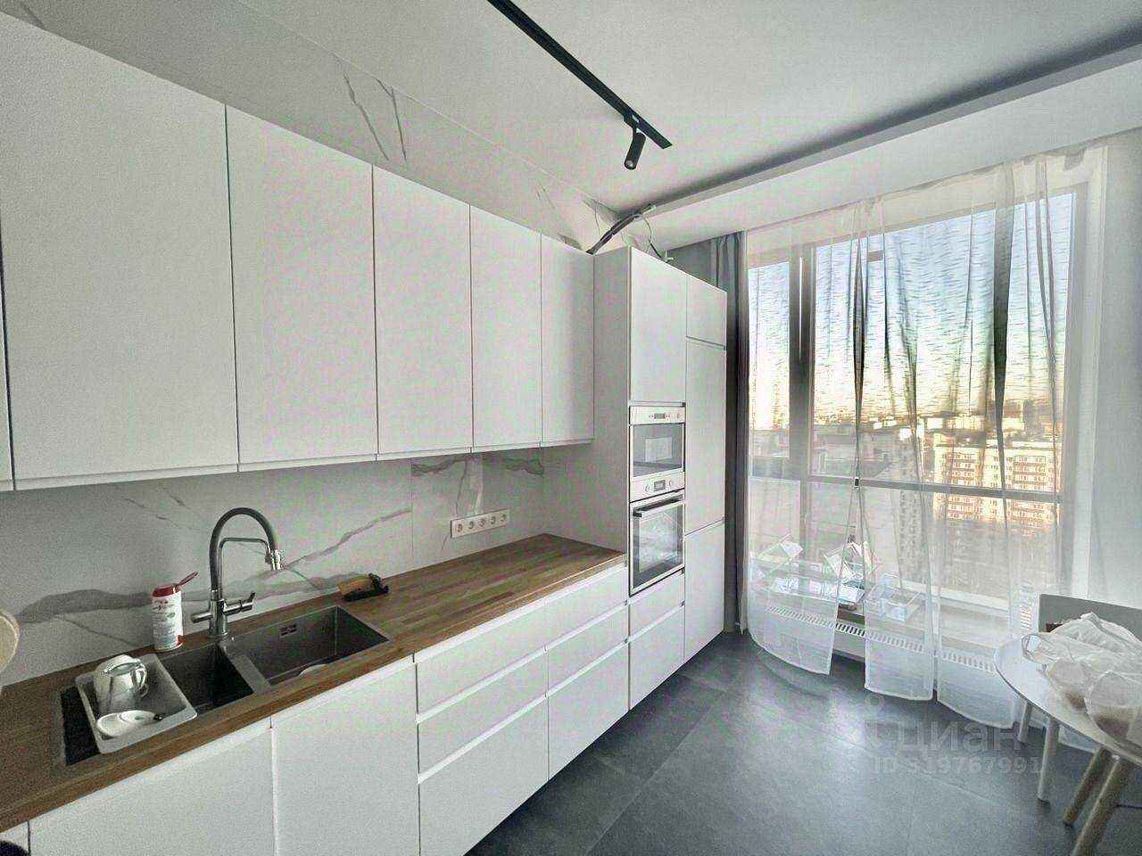 4-комнатная квартира, 140 м² — фотография 3