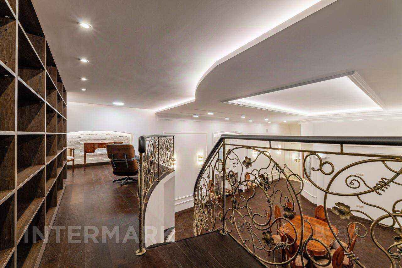 4-комнатная квартира, 190 м² — фотография 3