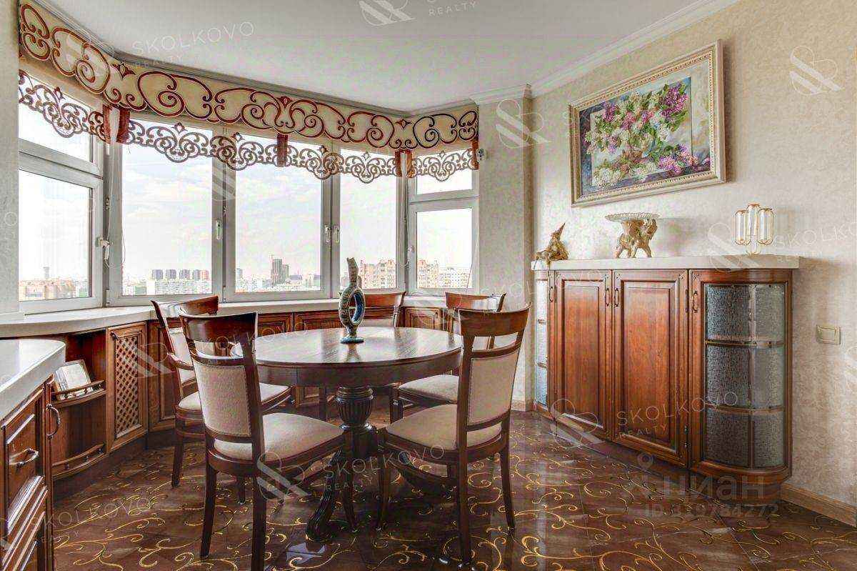 4-комнатная квартира, 130 м² — фотография 3
