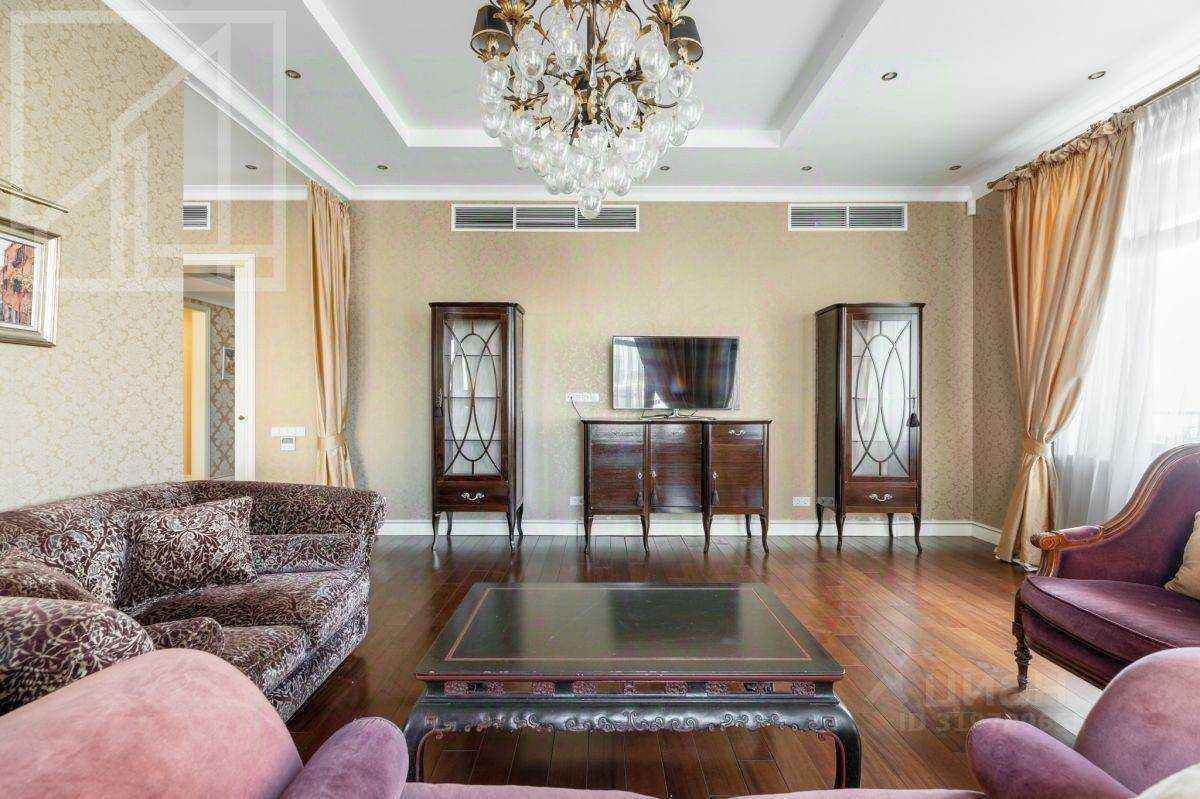 5-комнатная квартира, 220 м² — фотография 3