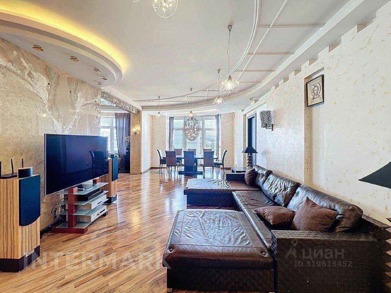 5-комнатная квартира, 260 м²