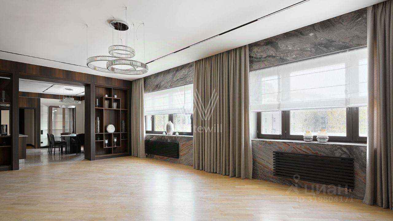 4-комнатная квартира, 270 м²