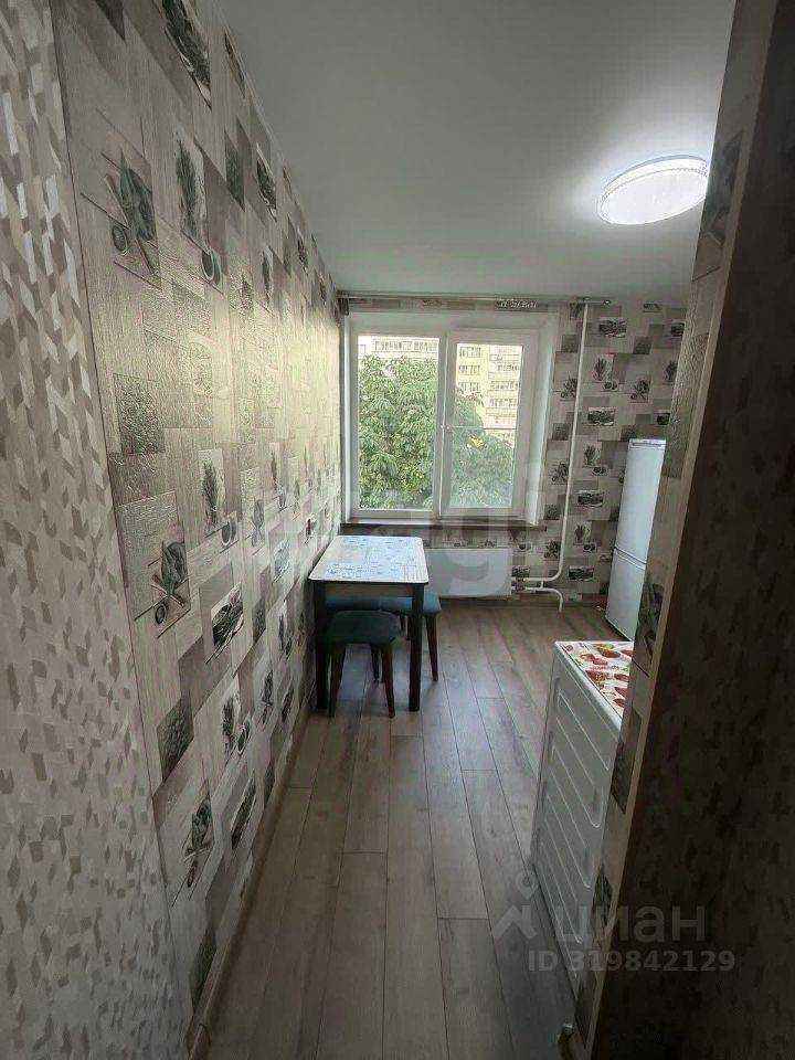 1-комнатная квартира, 35 м² — фотография 3