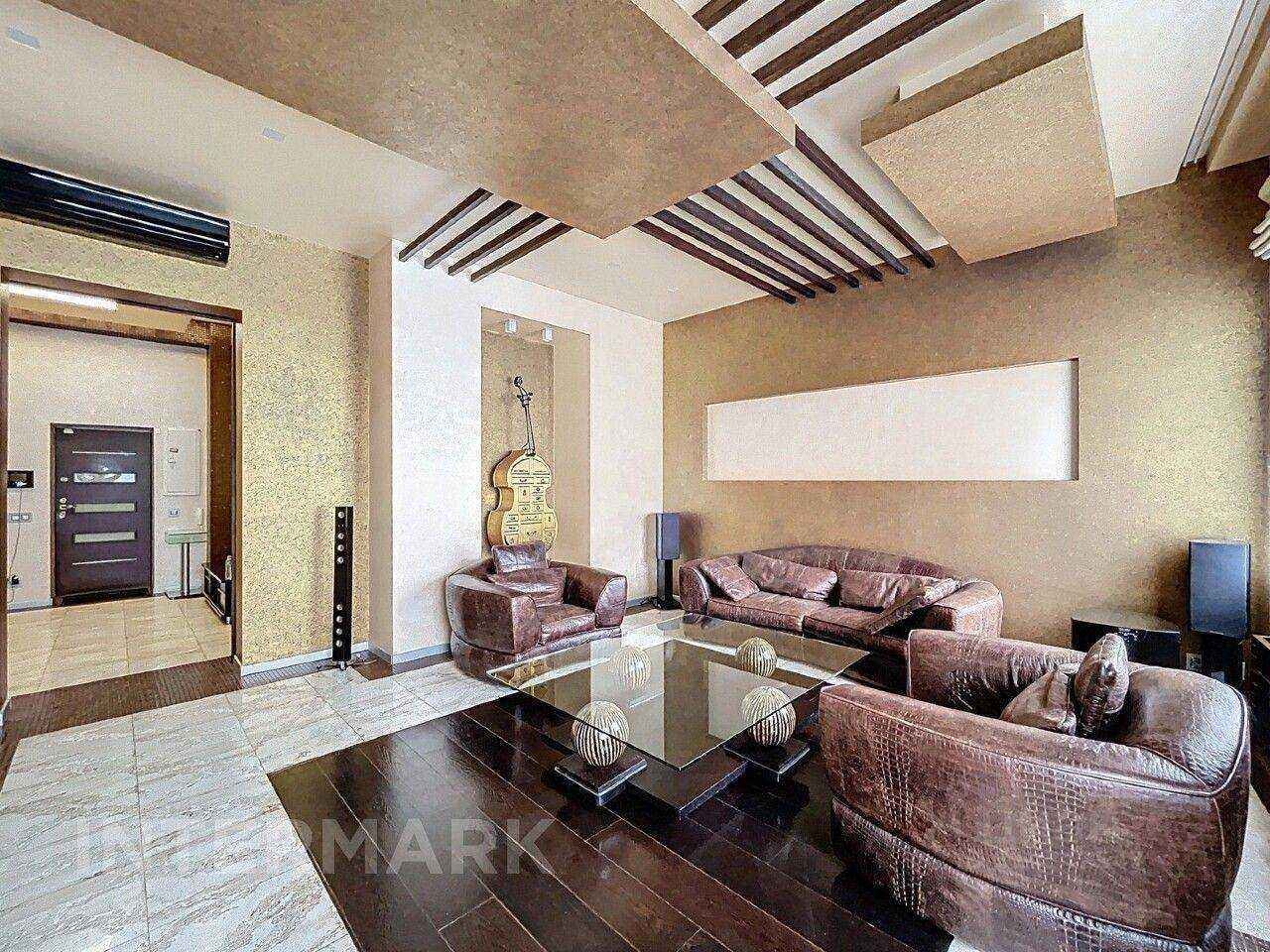 4-комнатная квартира, 183 м²