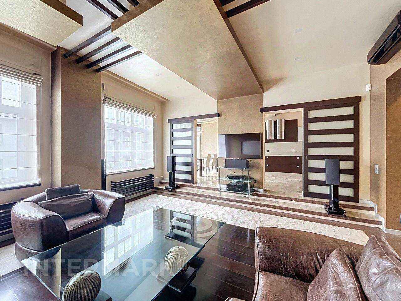 4-комнатная квартира, 183 м² — фотография 2