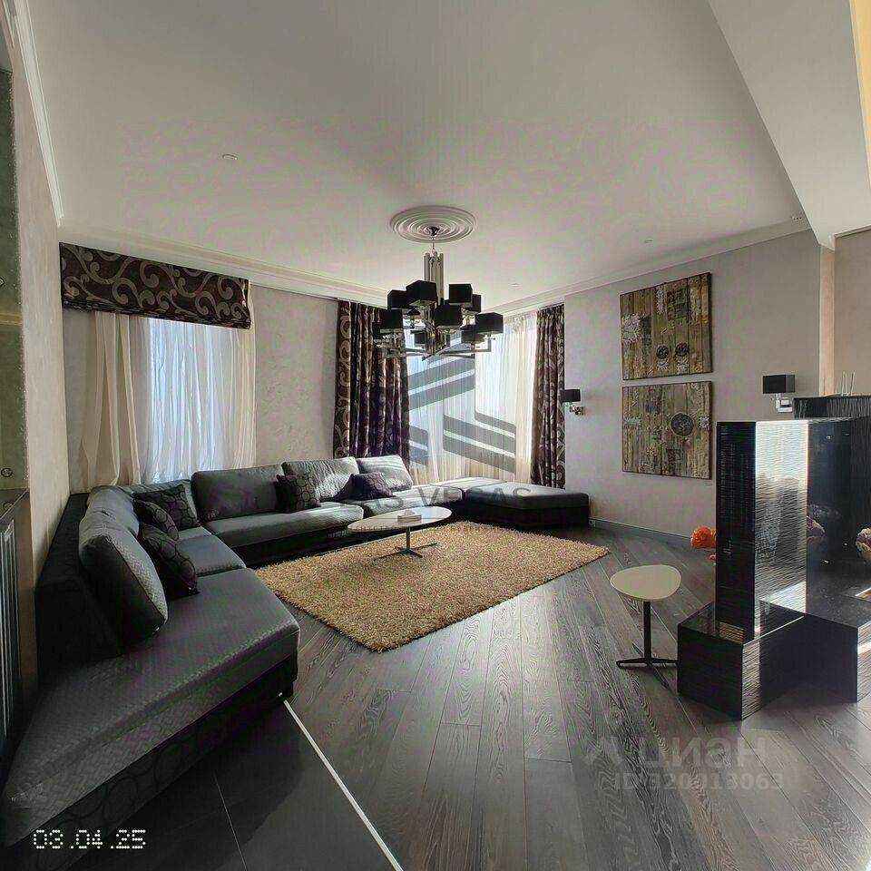 4-комнатная квартира, 220 м²