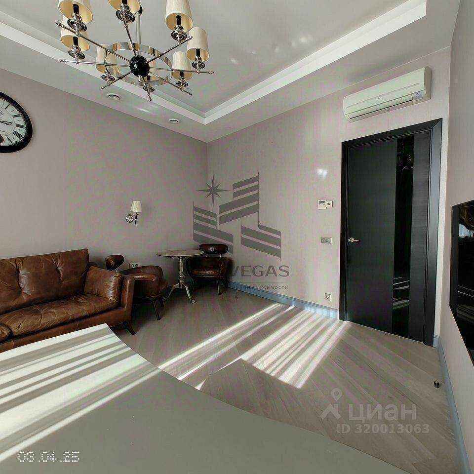 4-комнатная квартира, 220 м² — фотография 2