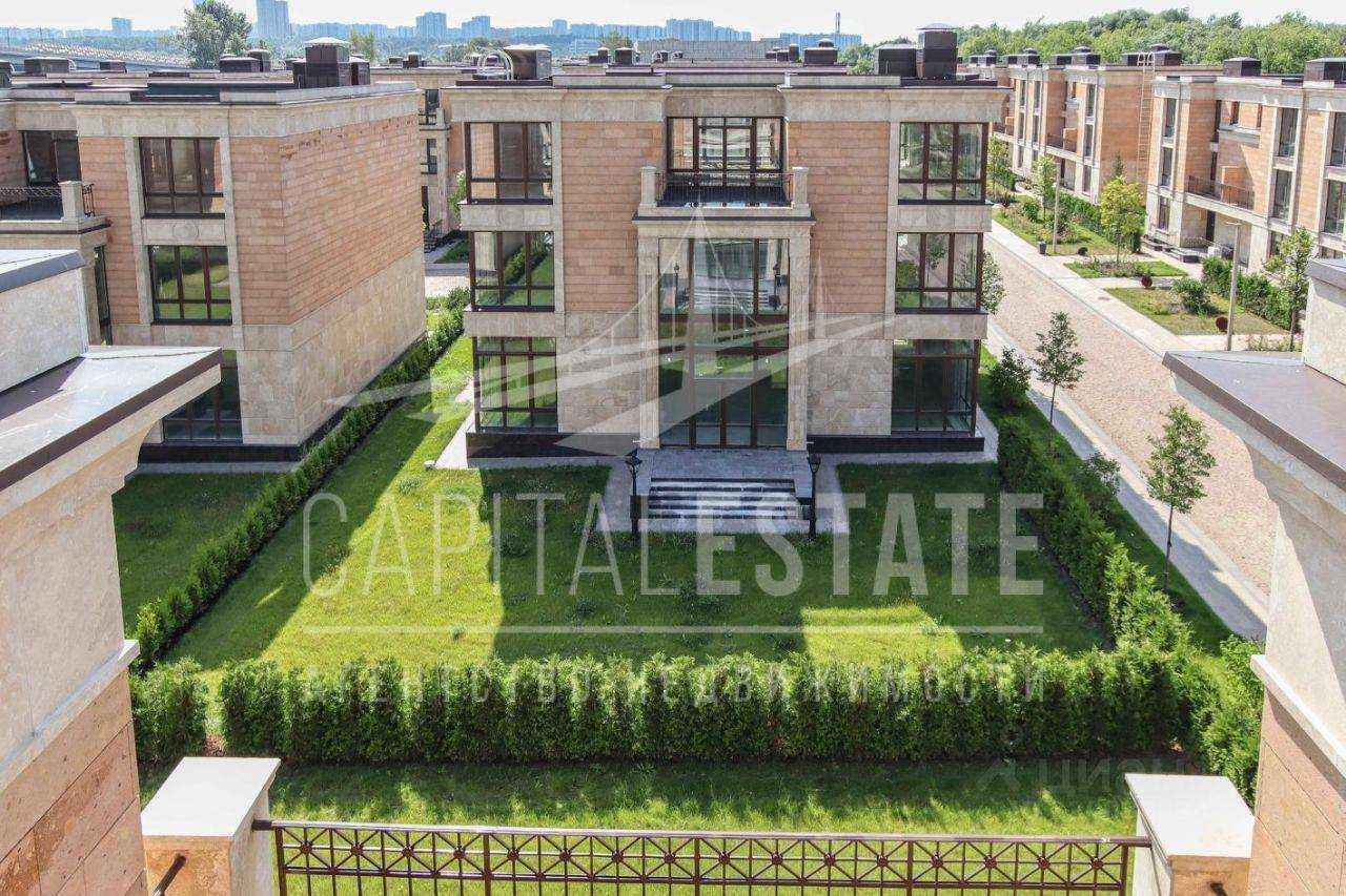 4-комнатная квартира, 215 м²