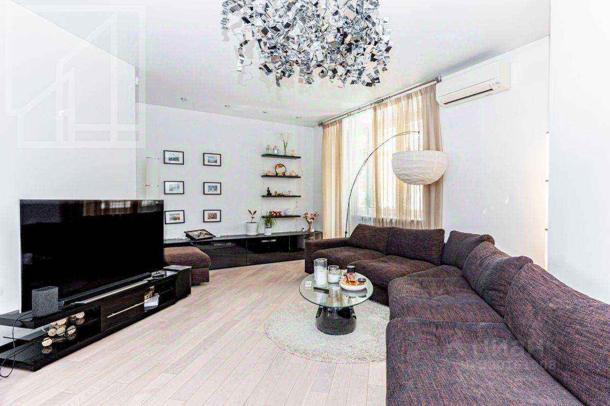 4-комнатная квартира, 127 м² — фотография 2