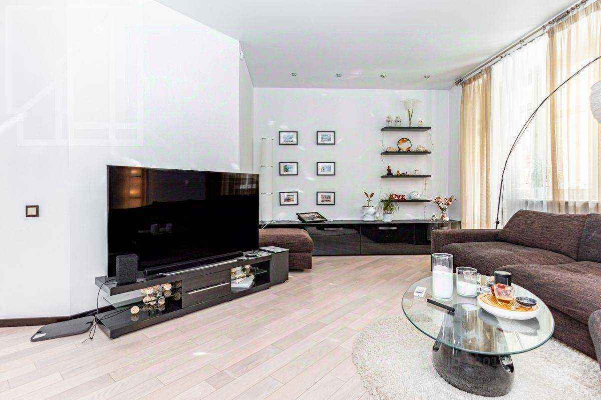 4-комнатная квартира, 127 м² — фотография 3