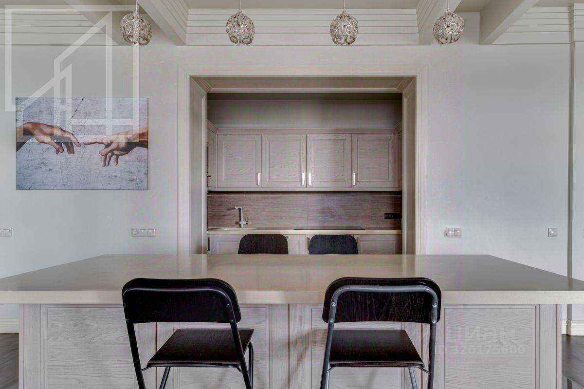4-комнатная квартира, 190 м² — фотография 3