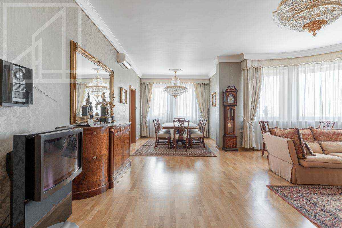 4-комнатная квартира, 208 м²