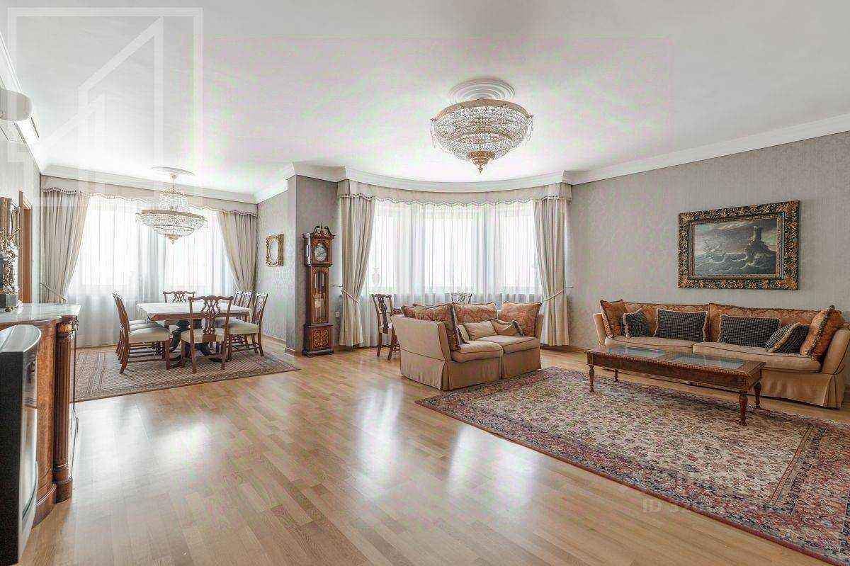 4-комнатная квартира, 208 м² — фотография 3