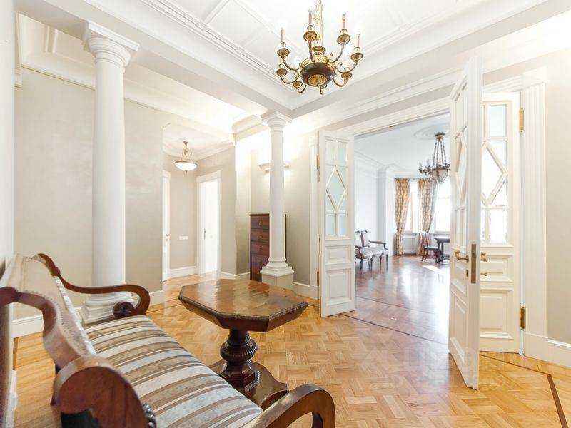 4-комнатная квартира, 190 м²