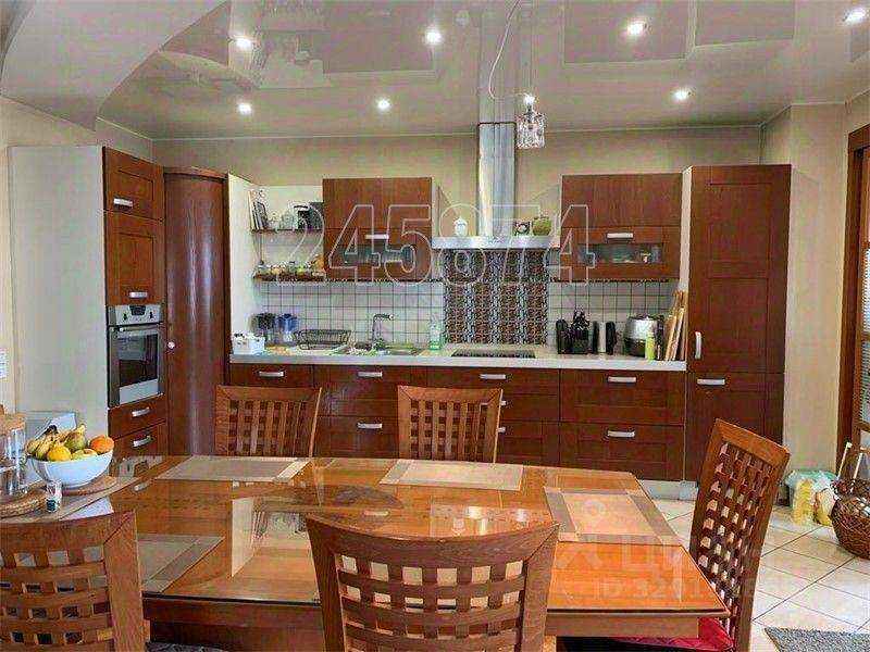 4-комнатная квартира, 140 м²