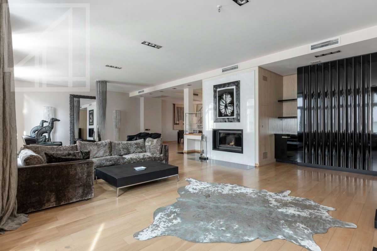 3-комнатная квартира, 265 м²