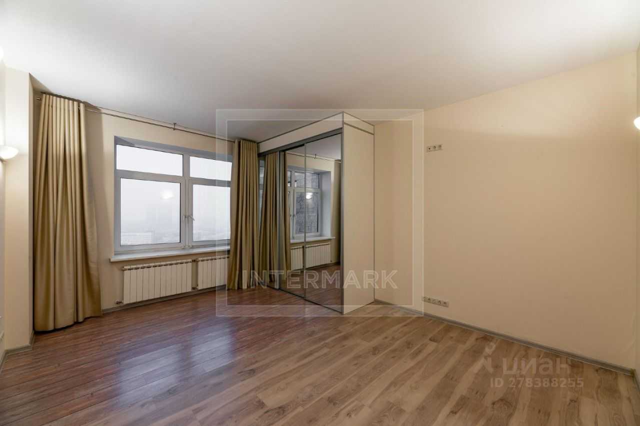 4-комнатная квартира, 200 м²