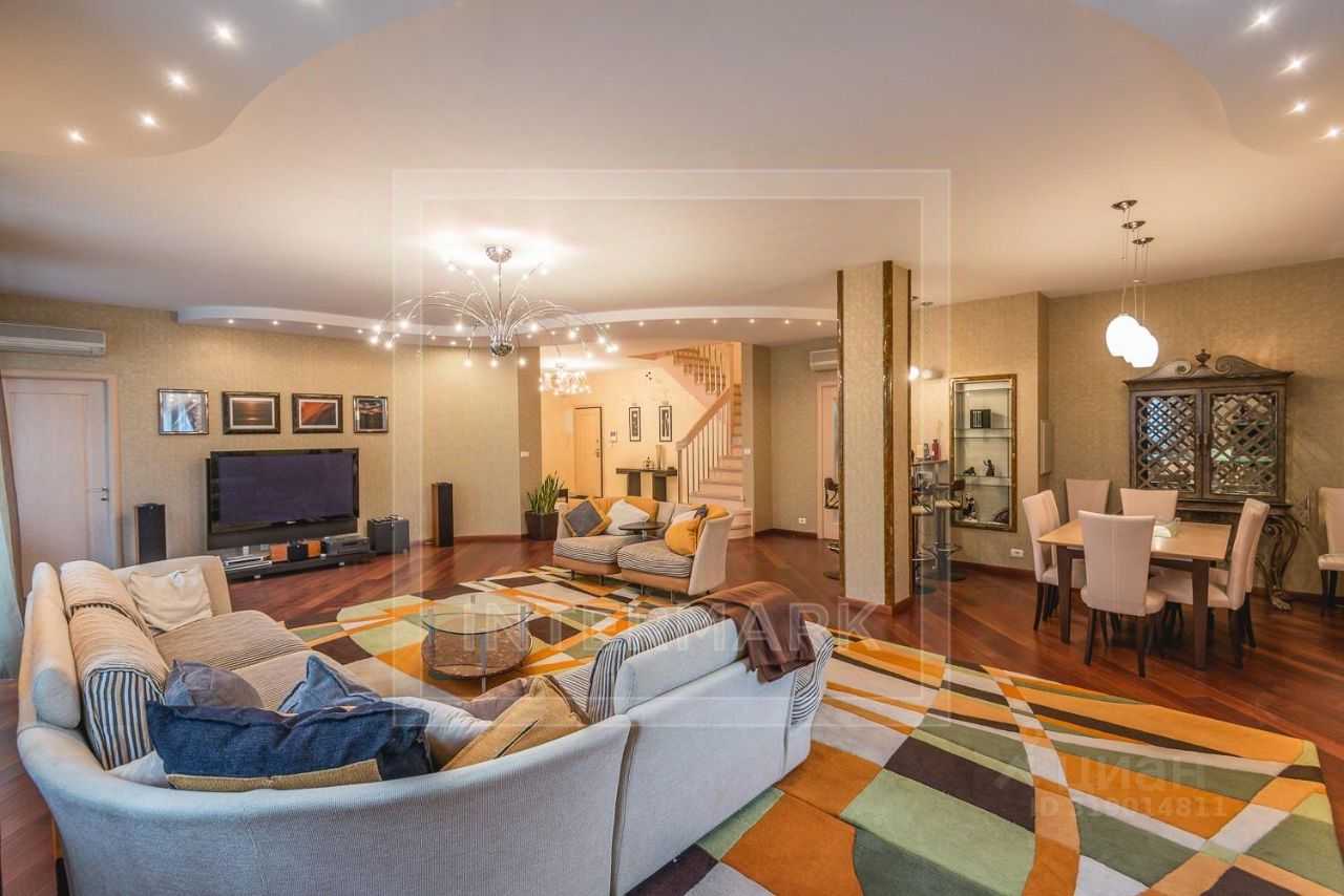 4-комнатная квартира, 220 м² — фотография 2
