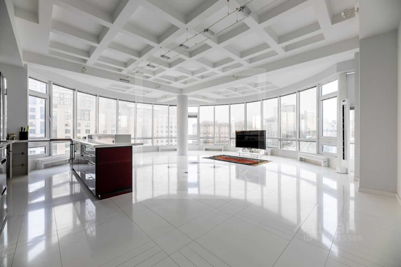 3-комнатная квартира, 195 м²