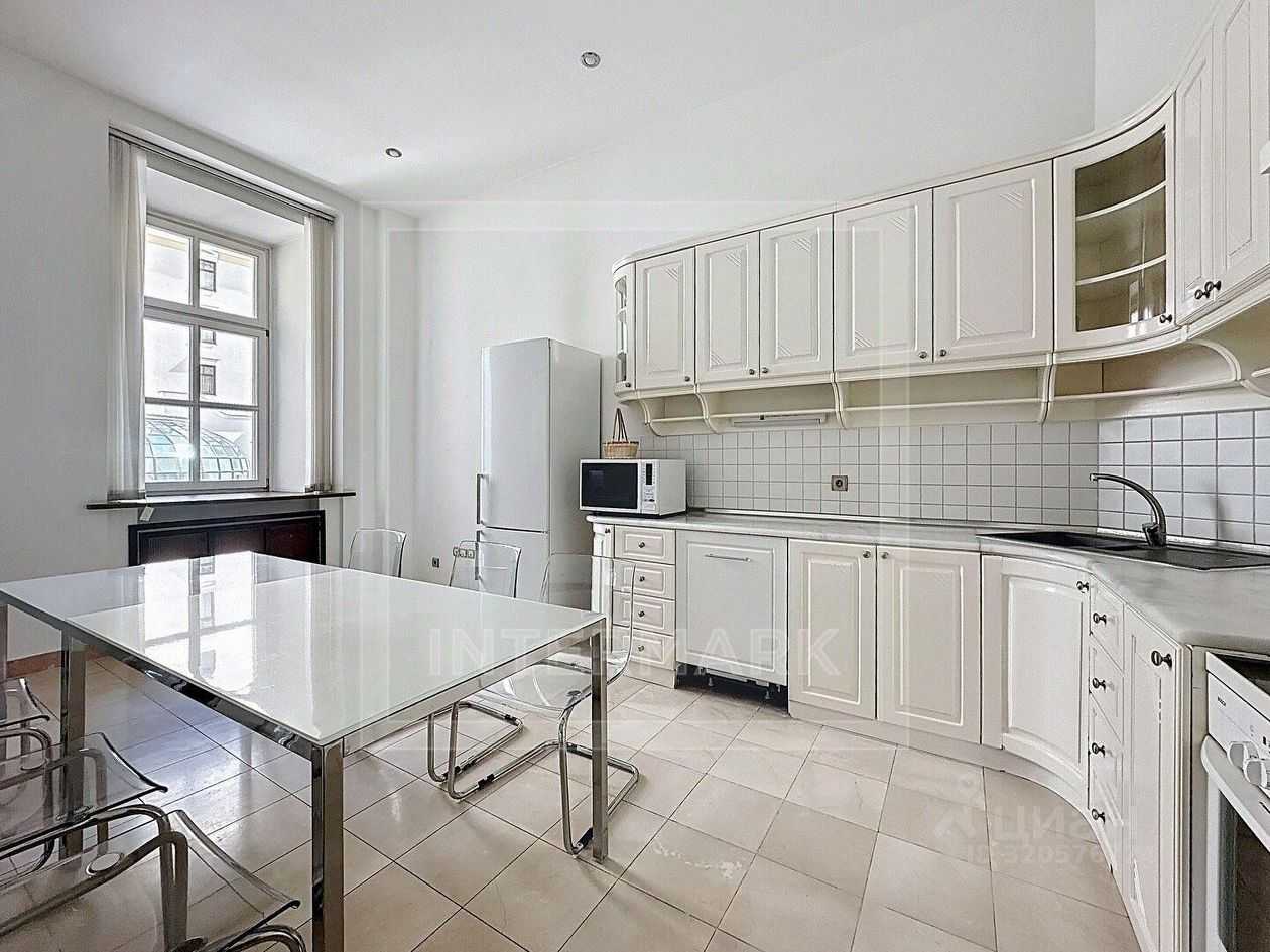 4-комнатная квартира, 150 м² — фотография 3