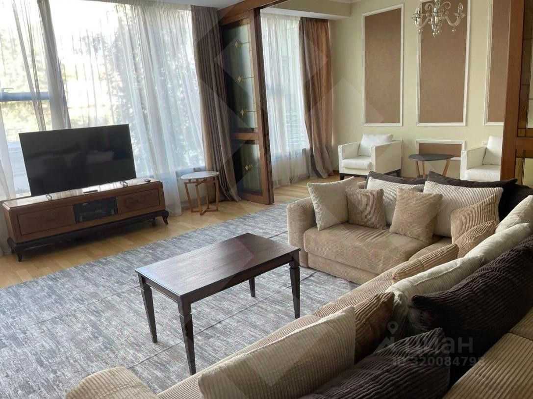 5-комнатная квартира, 198 м²