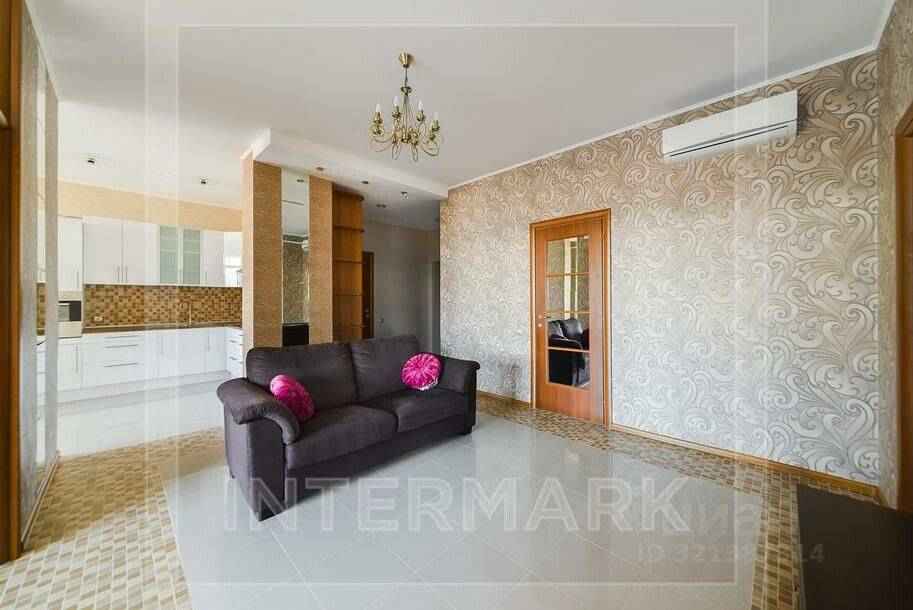 4-комнатная квартира, 140 м²