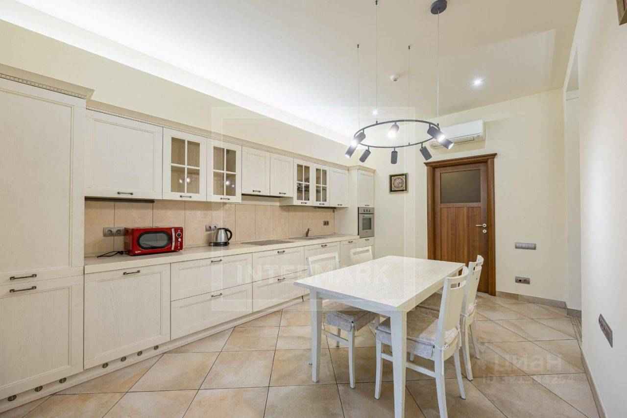 4-комнатная квартира, 164 м²