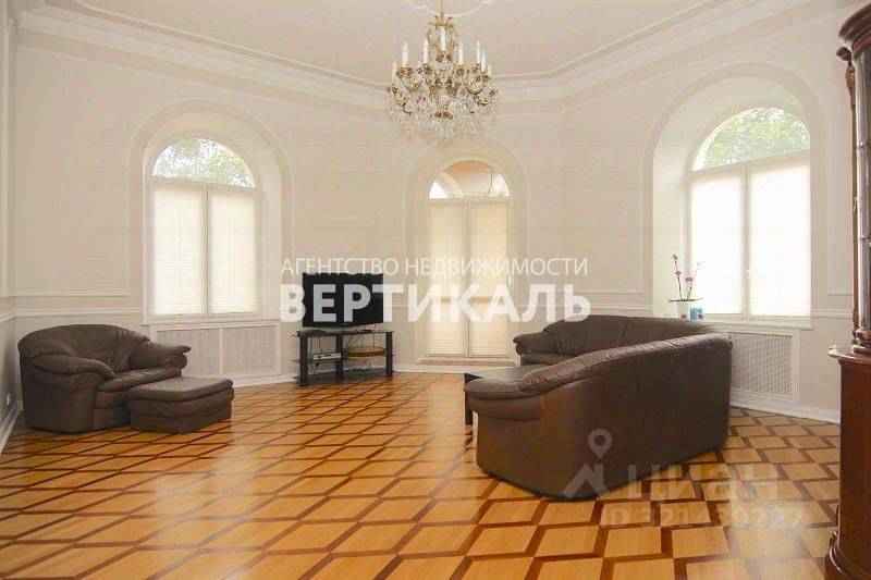 4-комнатная квартира, 150 м²